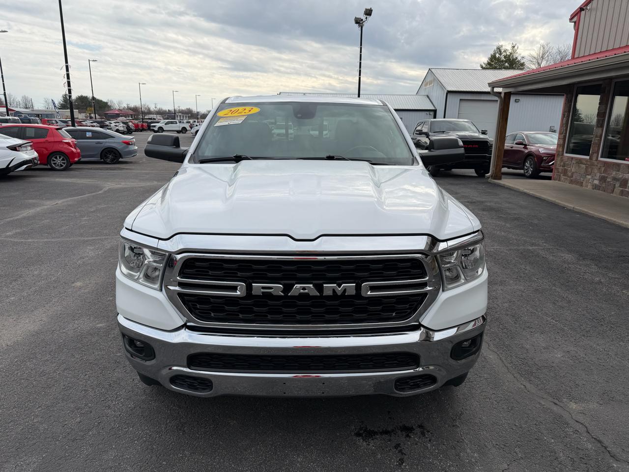 RAM 1500 Big Horn 4x4 Quad Cab 6'4" Box 2023