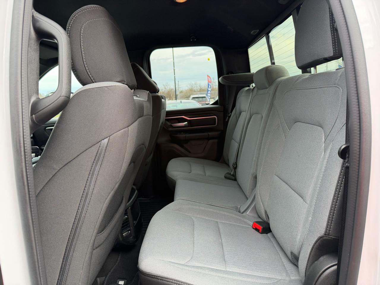 RAM 1500 Big Horn 4x4 Quad Cab 6'4" Box 2023