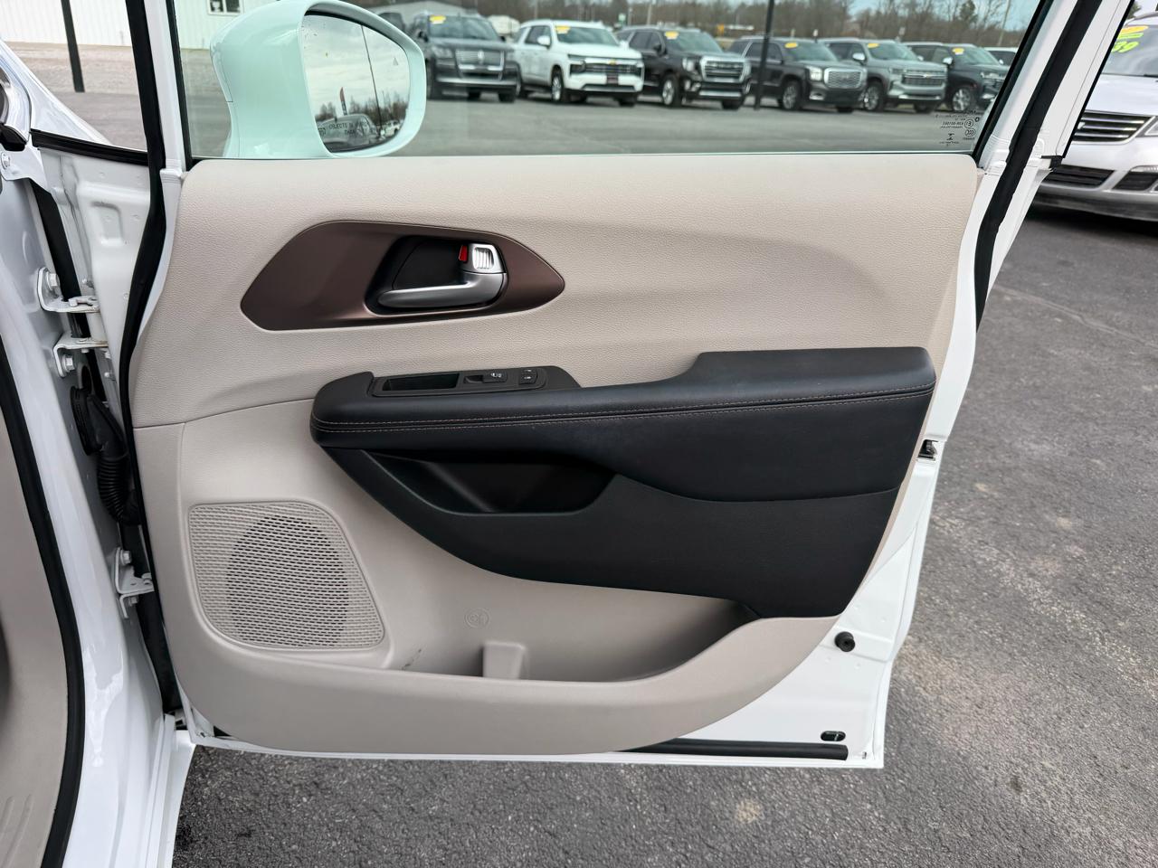 Chrysler Pacifica Touring Plus FWD 2018