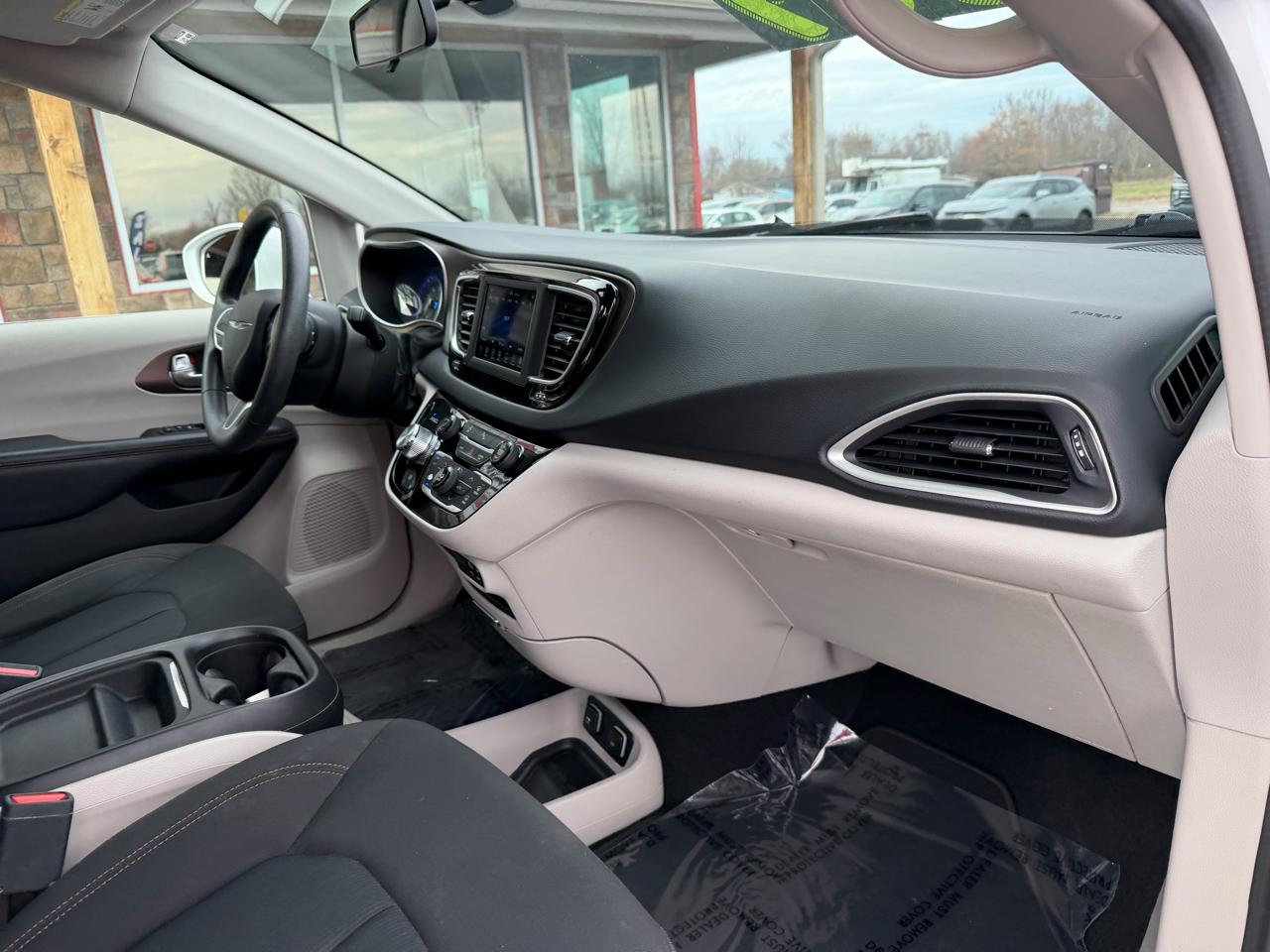 Chrysler Pacifica Touring Plus FWD 2018
