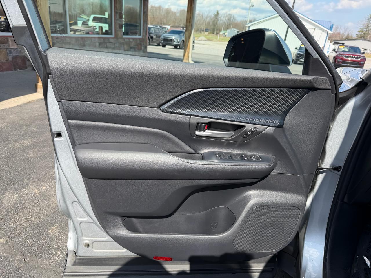 Toyota Grand Highlander Hybrid Max Platinum 4D SUV AWD 2024