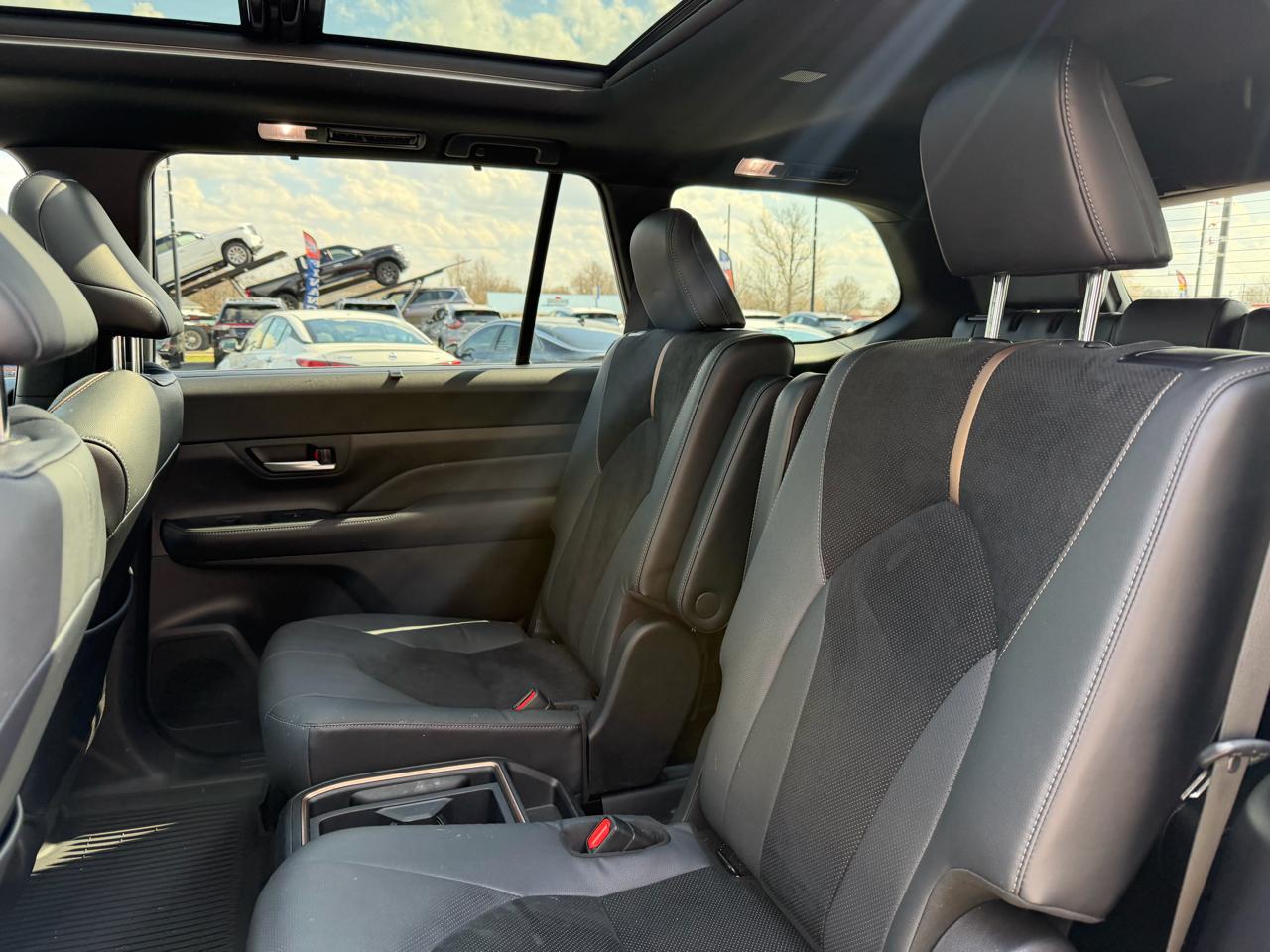 Toyota Grand Highlander Hybrid Max Platinum 4D SUV AWD 2024