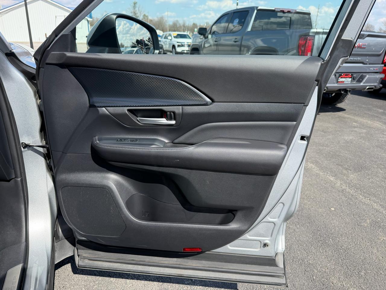 Toyota Grand Highlander Hybrid Max Platinum 4D SUV AWD 2024