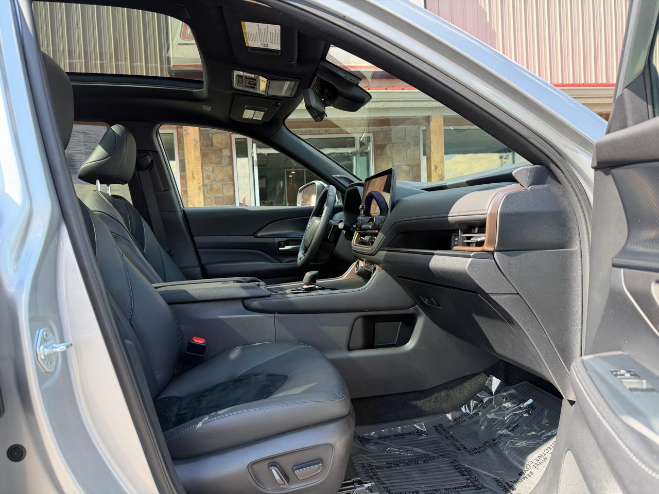 Toyota Grand Highlander Hybrid Max Platinum 4D SUV AWD 2024