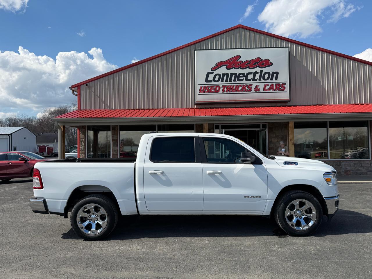 RAM 1500 Big Horn 4x4 Crew Cab 5'7" Box 2022