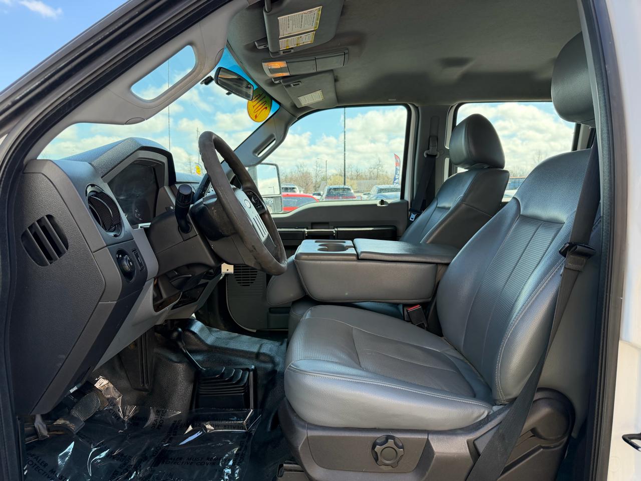 Ford Super Duty F-450 DRW 4WD Crew Cab 172" XL 2016