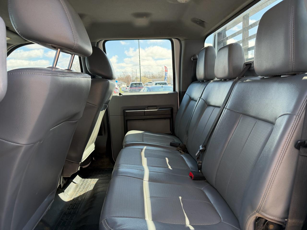 Ford Super Duty F-450 DRW 4WD Crew Cab 172" XL 2016