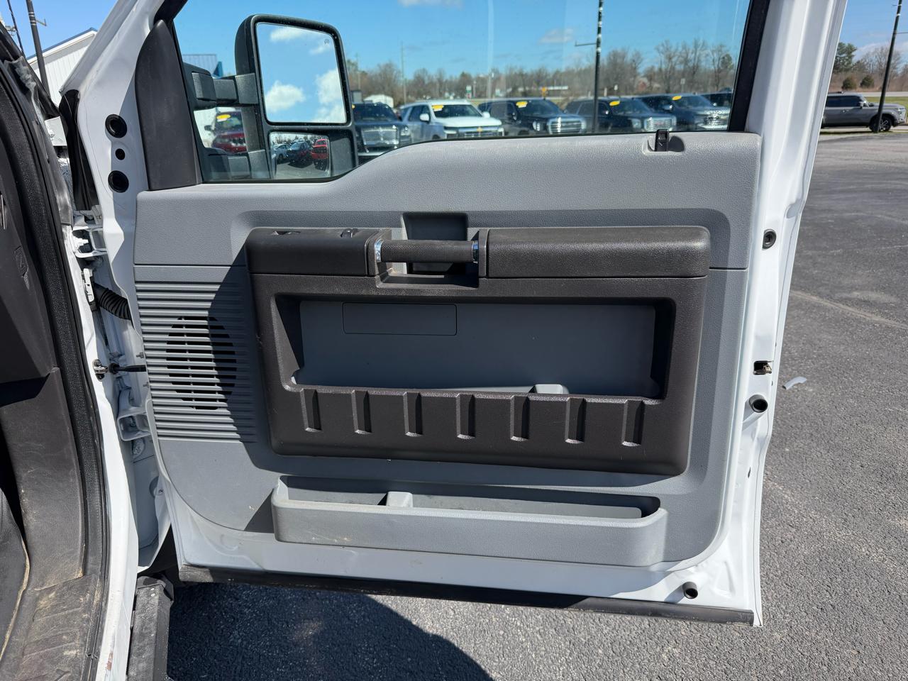 Ford Super Duty F-450 DRW 4WD Crew Cab 172" XL 2016