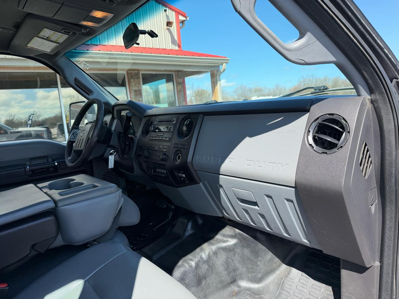 Ford Super Duty F-450 DRW 4WD Crew Cab 172" XL 2016