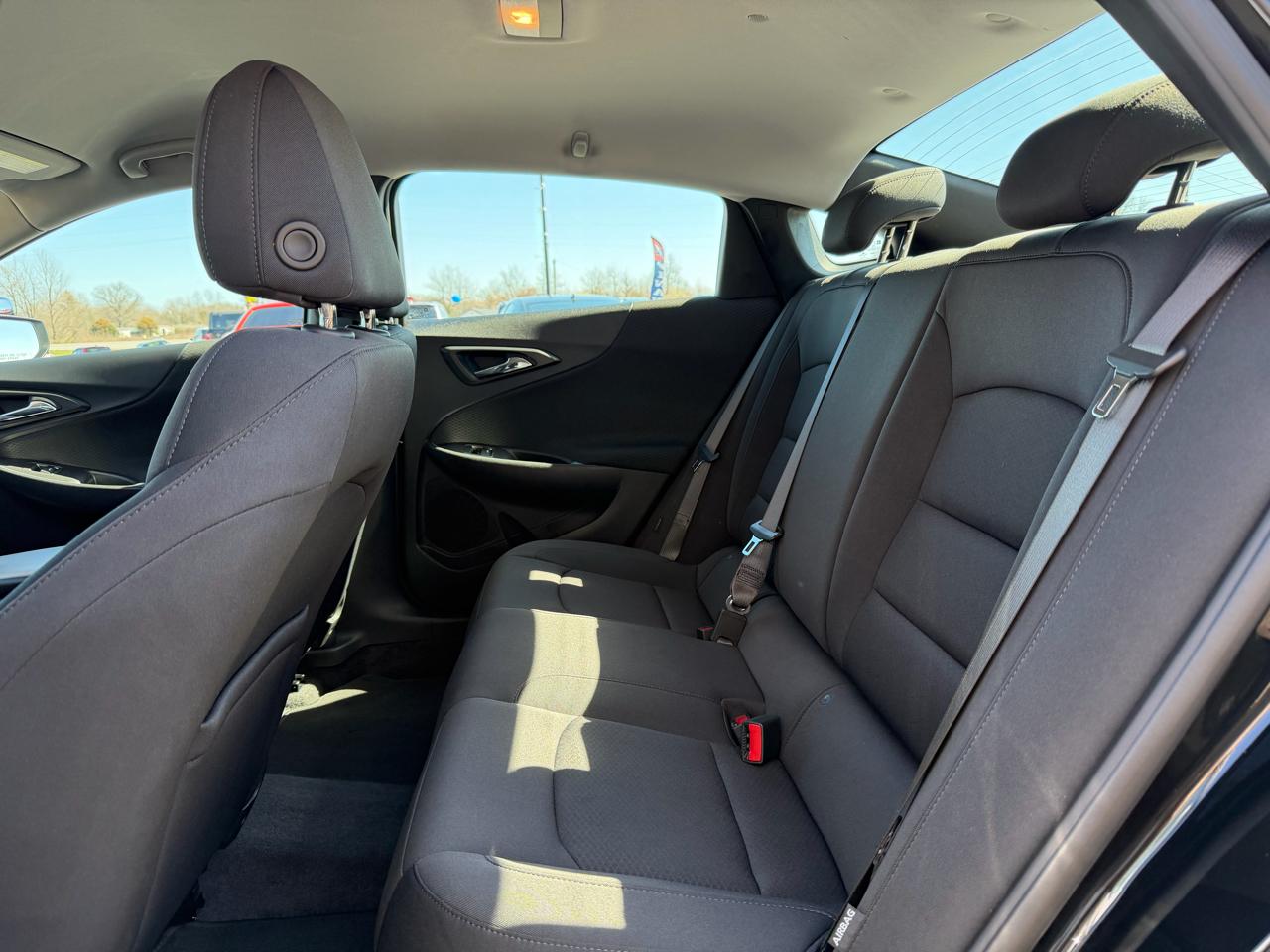 Chevrolet Malibu 4dr Sdn LS w/1LS 2021