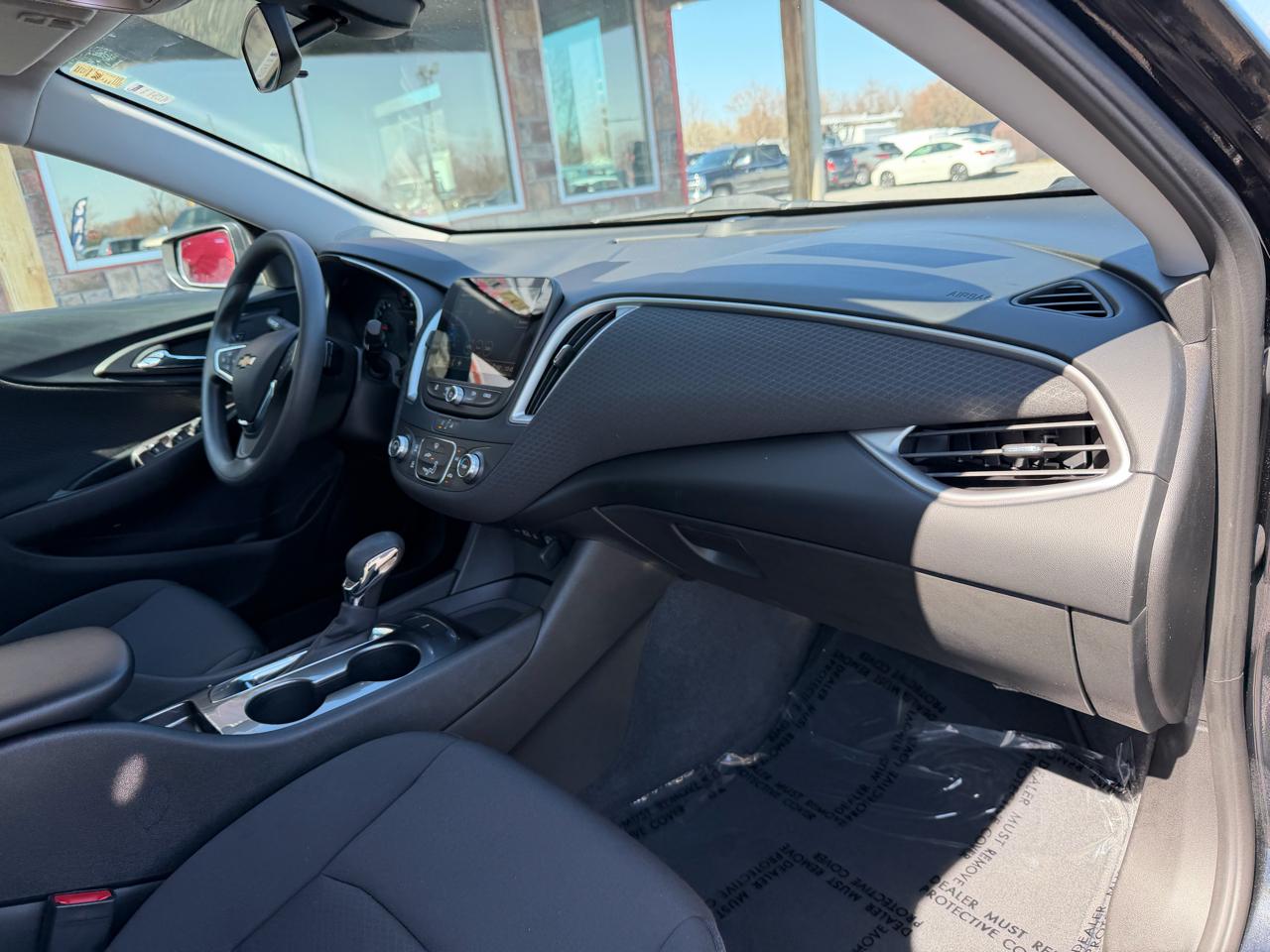 Chevrolet Malibu 4dr Sdn LS w/1LS 2021