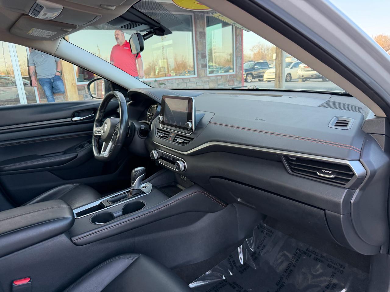 Nissan Altima 2.5 SR Sedan 2022