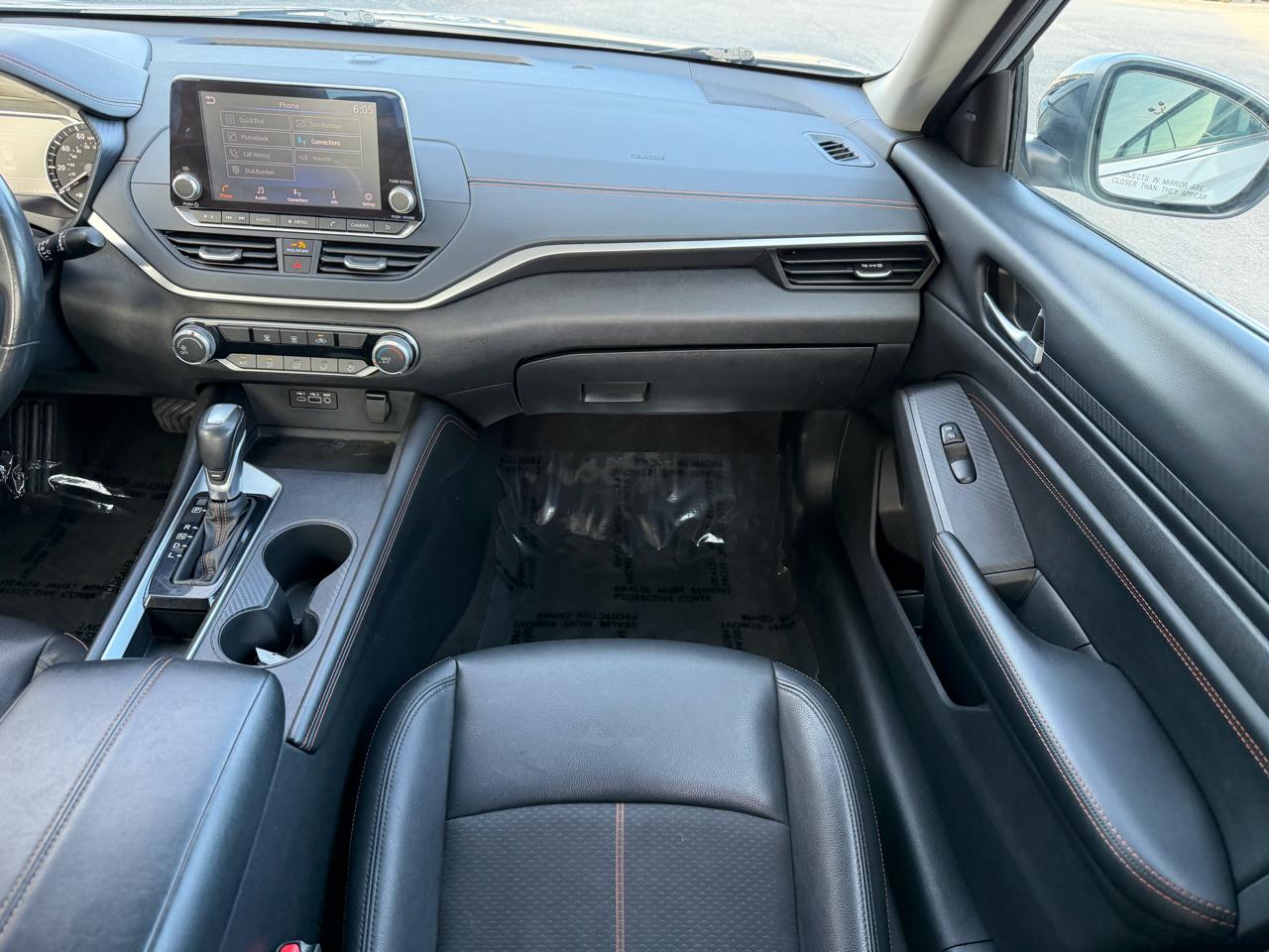 Nissan Altima 2.5 SR Sedan 2022