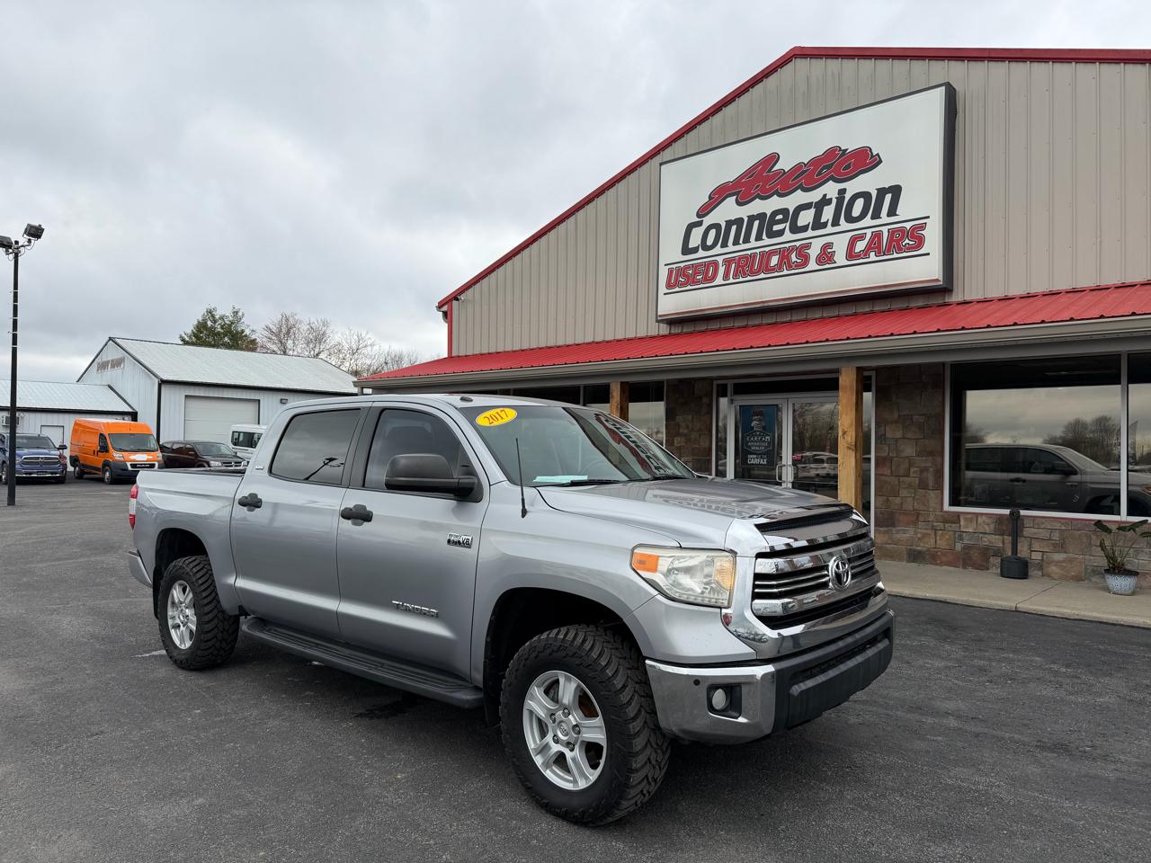 Toyota Tundra 4WD SR5 CrewMax 5.5' Bed (Natl) 2017