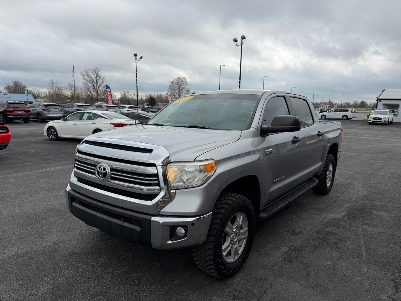 Toyota Tundra 4WD SR5 CrewMax 5.5' Bed (Natl) 2017