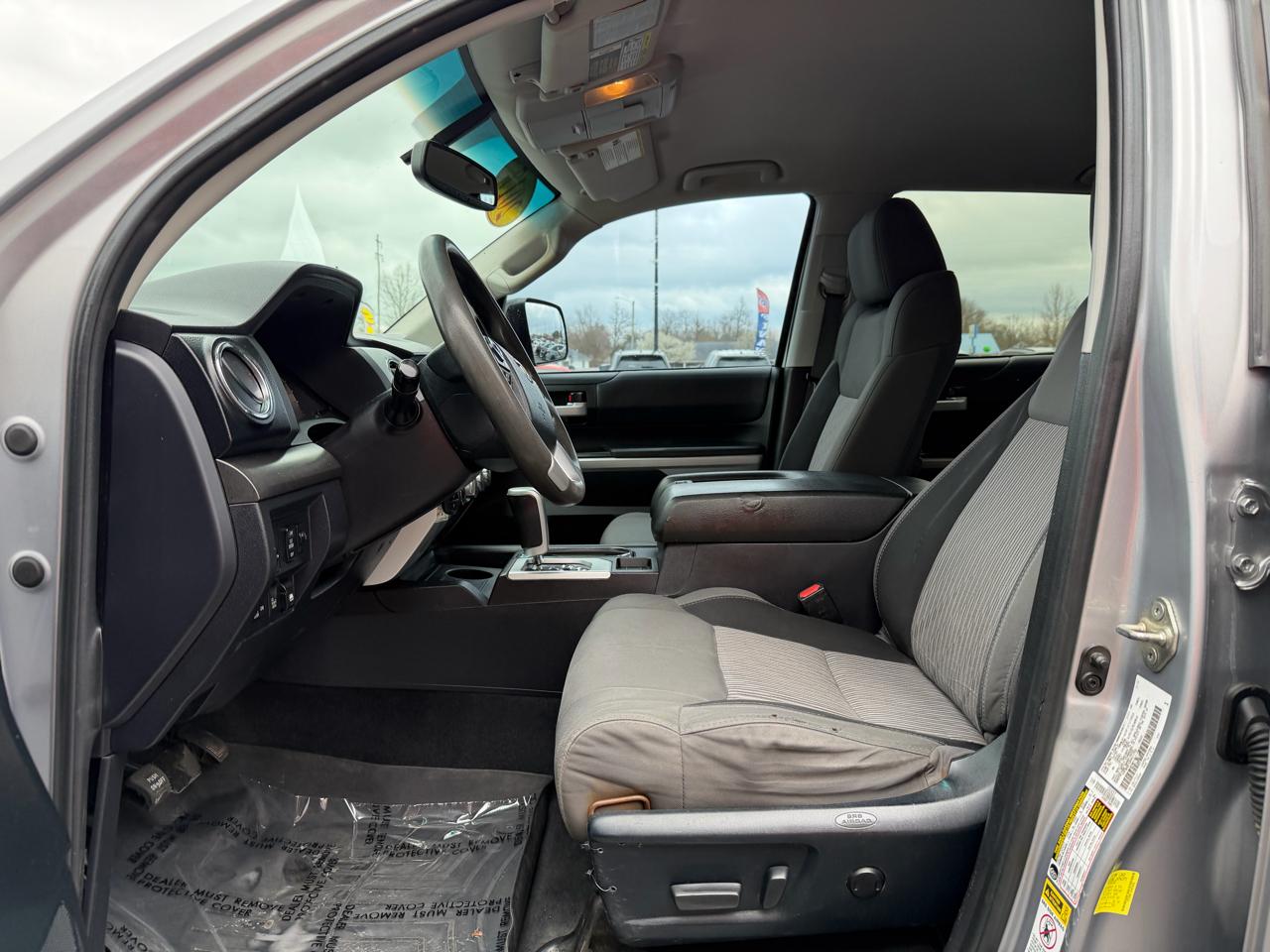 Toyota Tundra 4WD SR5 CrewMax 5.5' Bed (Natl) 2017