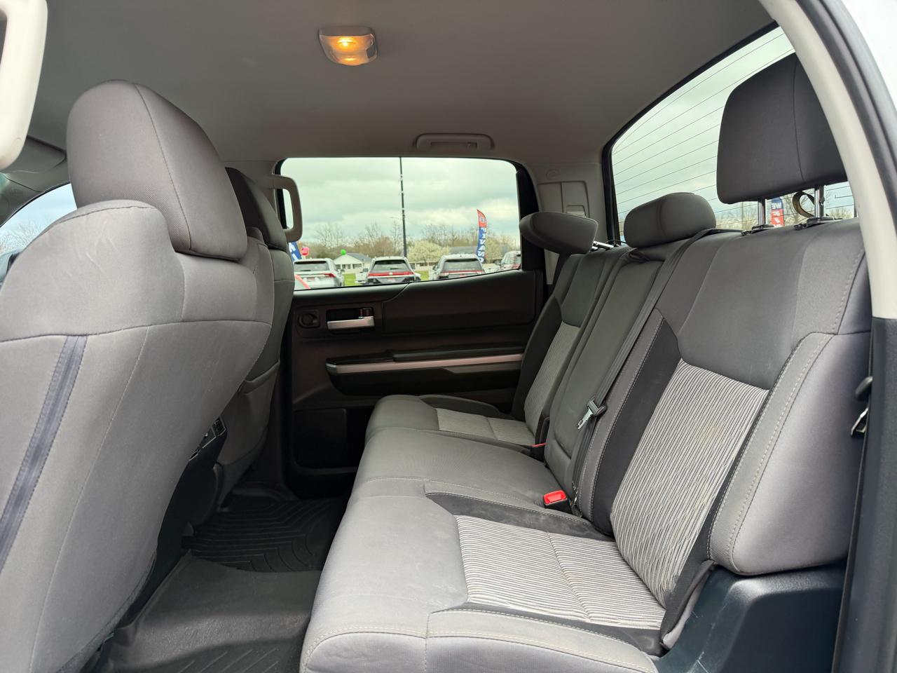 Toyota Tundra 4WD SR5 CrewMax 5.5' Bed (Natl) 2017