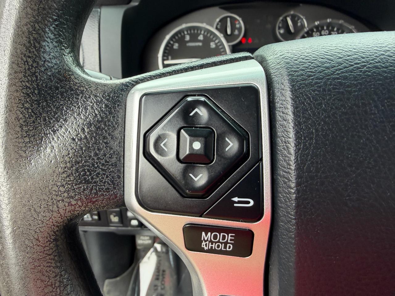 Toyota Tundra 4WD SR5 CrewMax 5.5' Bed (Natl) 2017