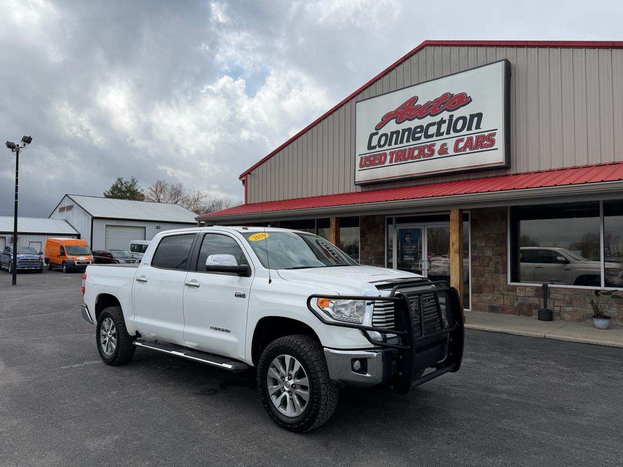 Toyota Tundra 4WD Truck CrewMax 5.7L FFV V8 6-Spd AT LTD (Natl) 2016