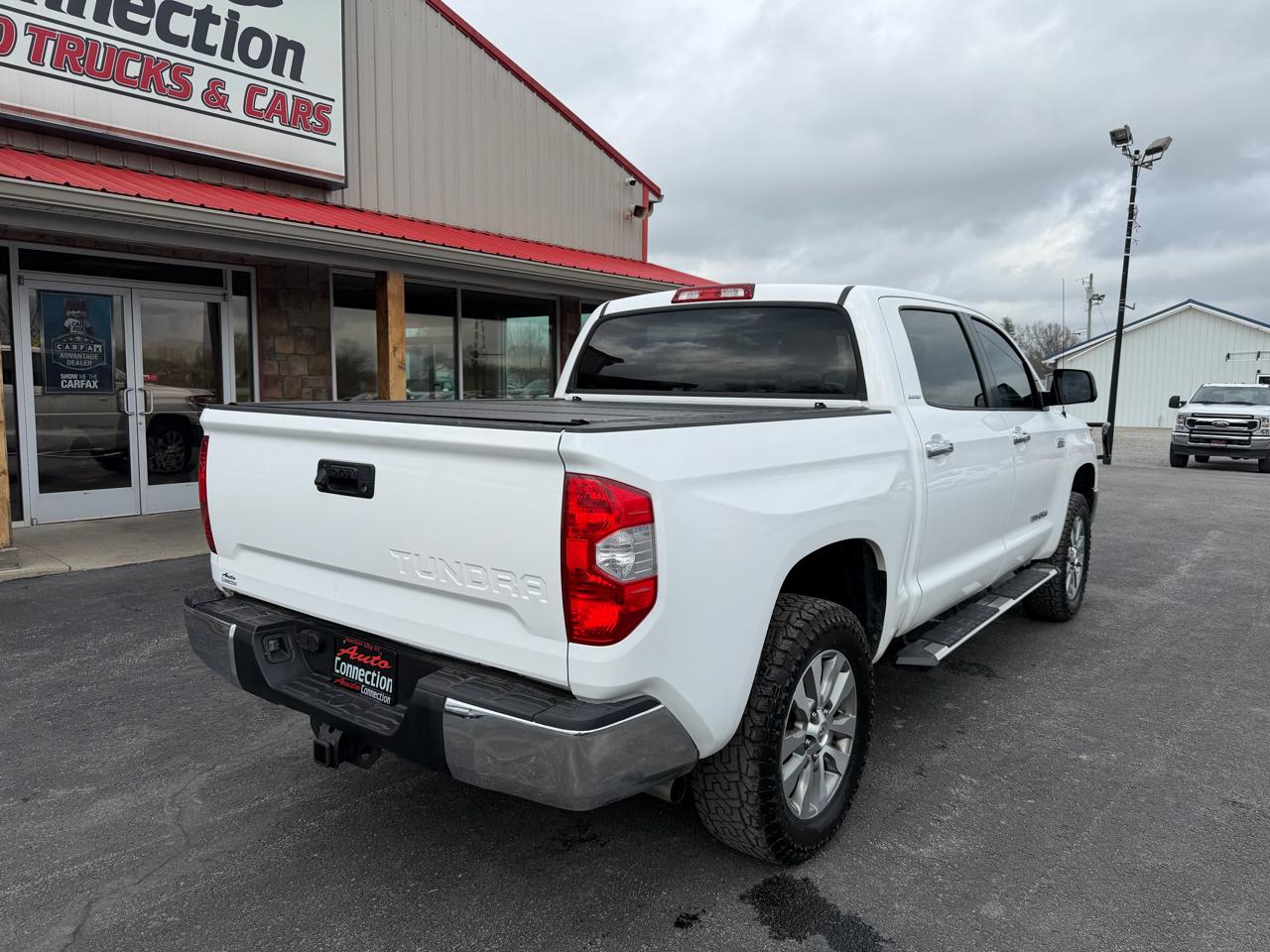 Toyota Tundra 4WD Truck CrewMax 5.7L FFV V8 6-Spd AT LTD (Natl) 2016