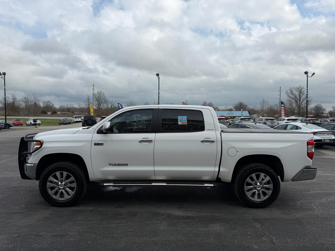 Toyota Tundra 4WD Truck CrewMax 5.7L FFV V8 6-Spd AT LTD (Natl) 2016