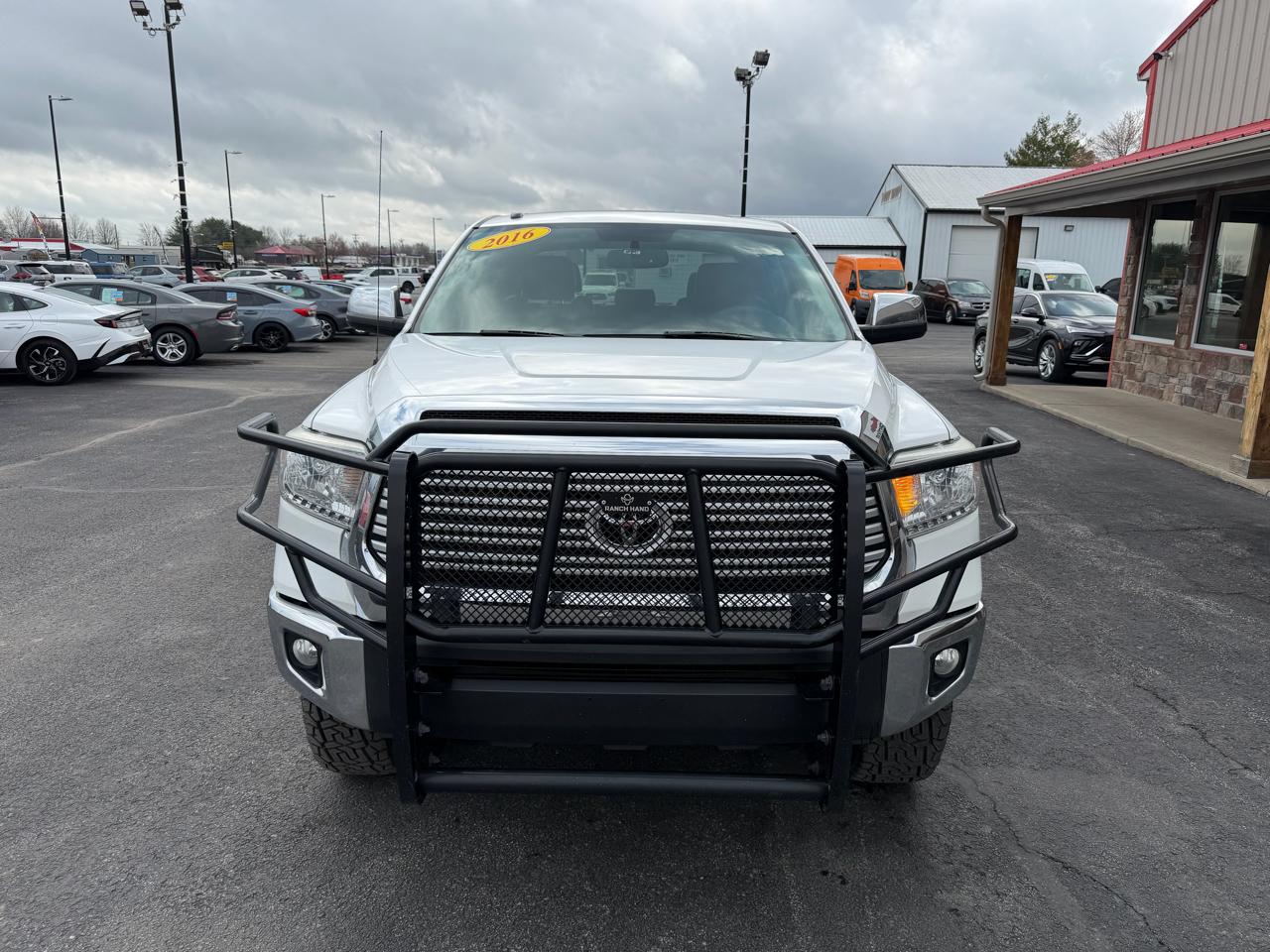 Toyota Tundra 4WD Truck CrewMax 5.7L FFV V8 6-Spd AT LTD (Natl) 2016
