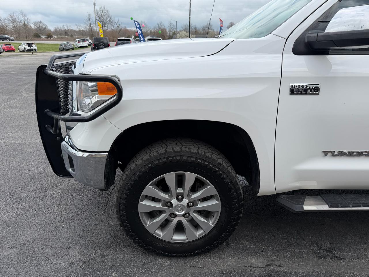 Toyota Tundra 4WD Truck CrewMax 5.7L FFV V8 6-Spd AT LTD (Natl) 2016