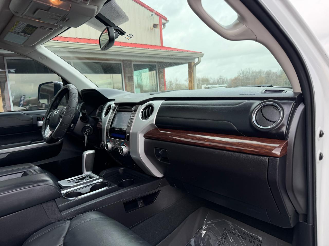 Toyota Tundra 4WD Truck CrewMax 5.7L FFV V8 6-Spd AT LTD (Natl) 2016