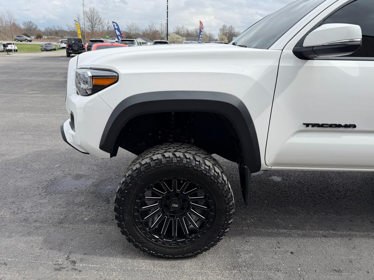 Toyota Tacoma 4WD TRD Off Road Double Cab 5' Bed V6 MT (Natl) 2022