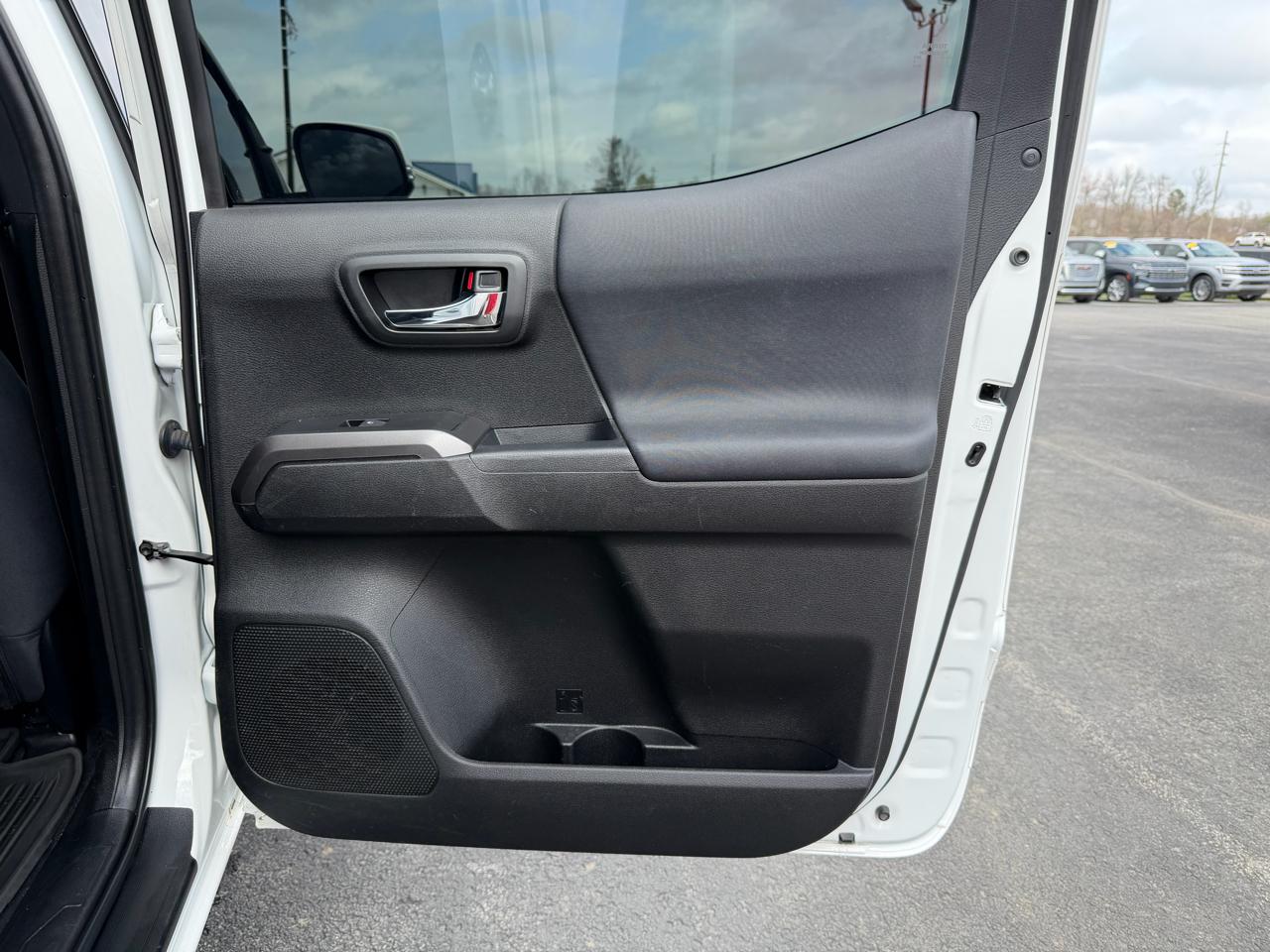 Toyota Tacoma 4WD TRD Off Road Double Cab 5' Bed V6 MT (Natl) 2022