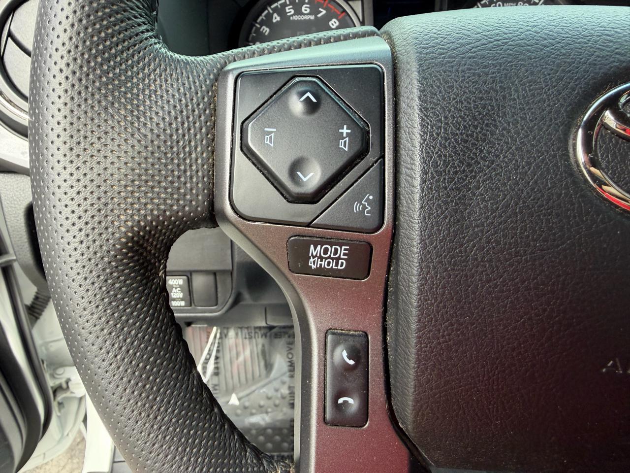 Toyota Tacoma 4WD TRD Off Road Double Cab 5' Bed V6 MT (Natl) 2022