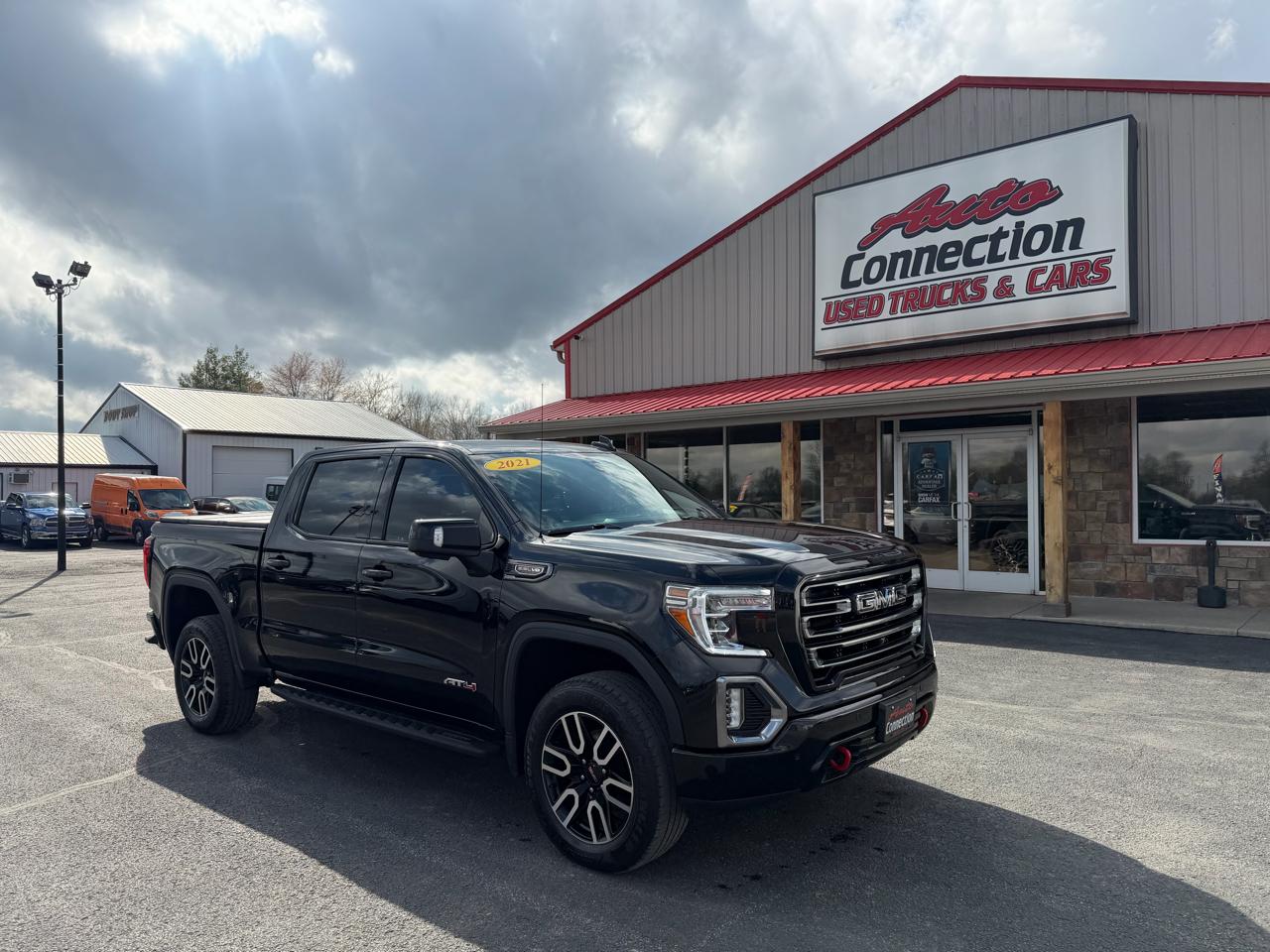 GMC Sierra 1500 4WD Crew Cab 147" AT4 2021