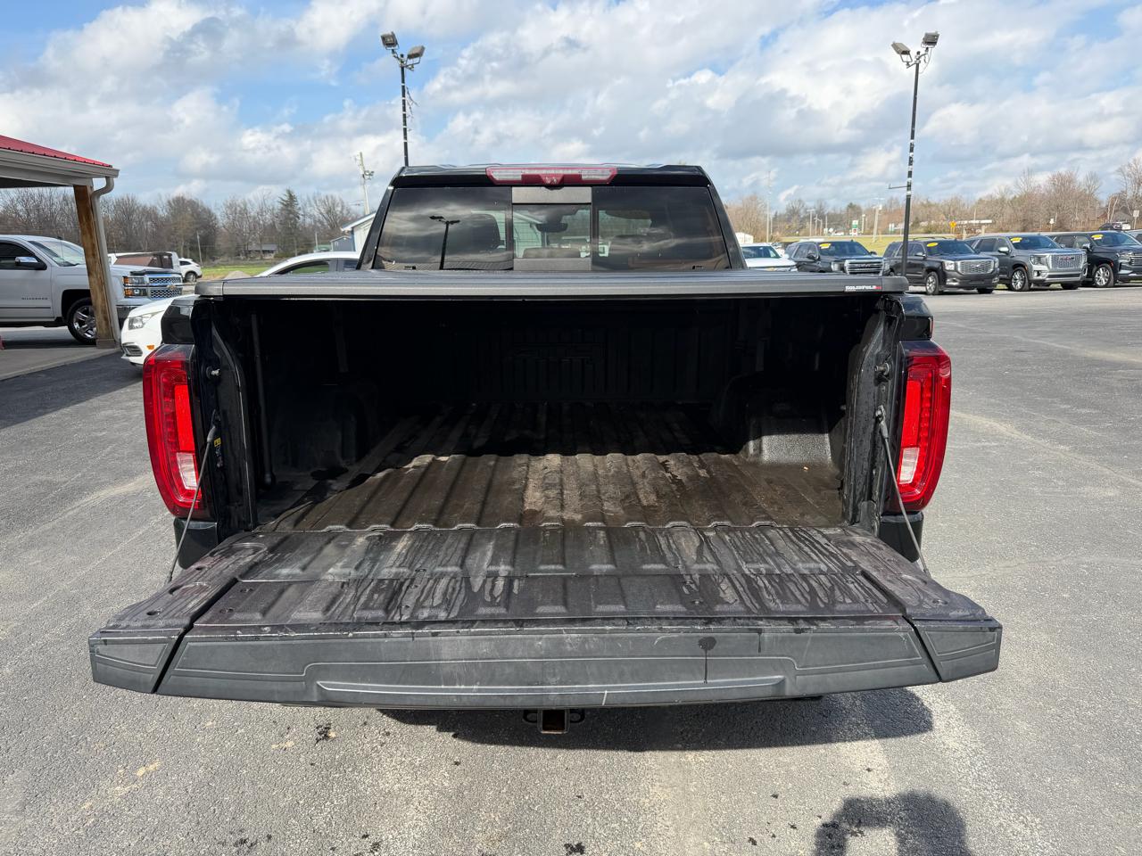 GMC Sierra 1500 4WD Crew Cab 147" AT4 2021