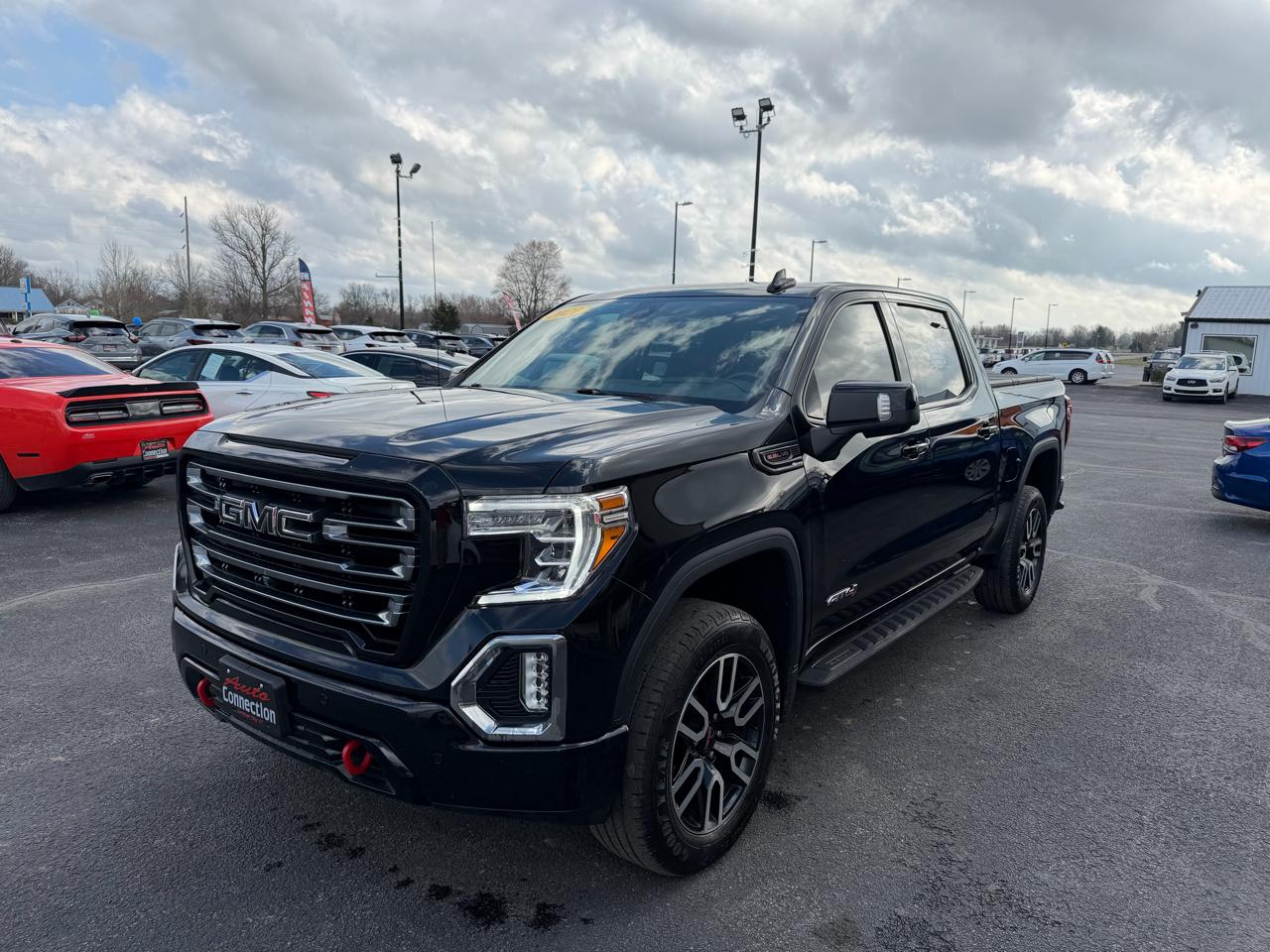 GMC Sierra 1500 4WD Crew Cab 147" AT4 2021