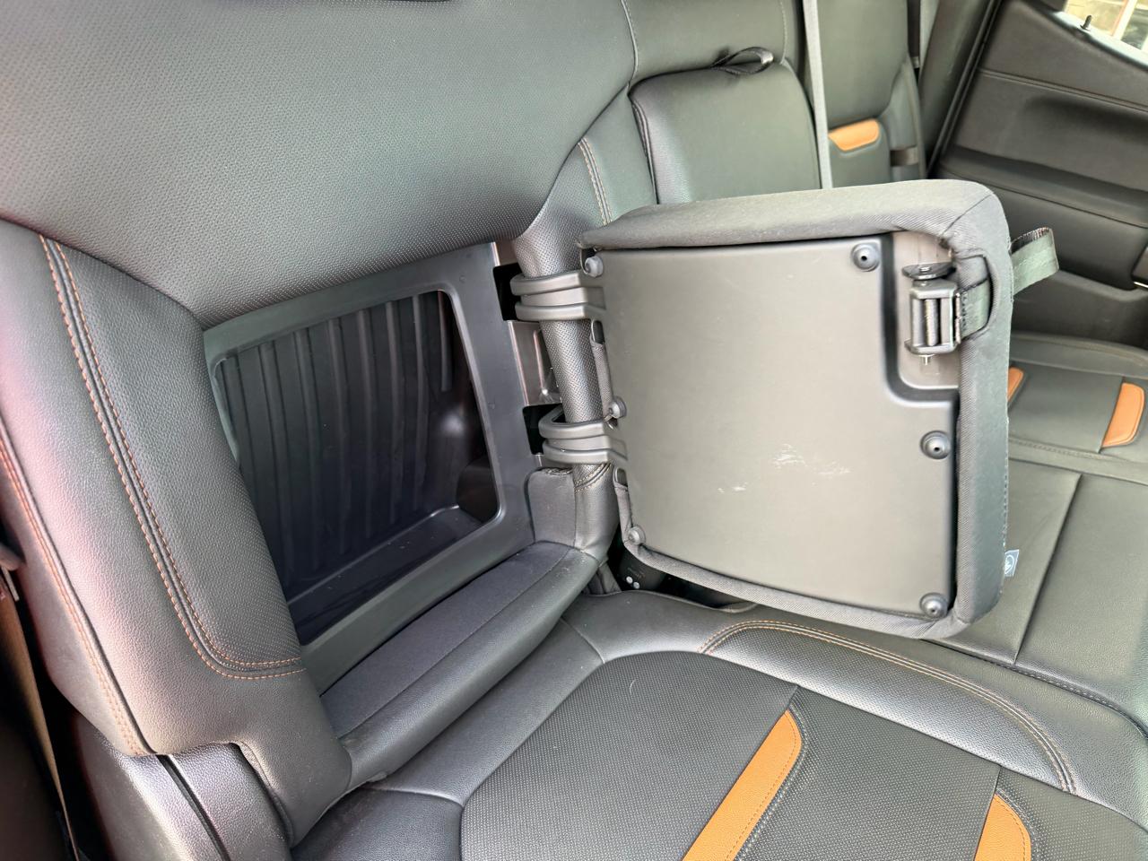 GMC Sierra 1500 4WD Crew Cab 147" AT4 2021