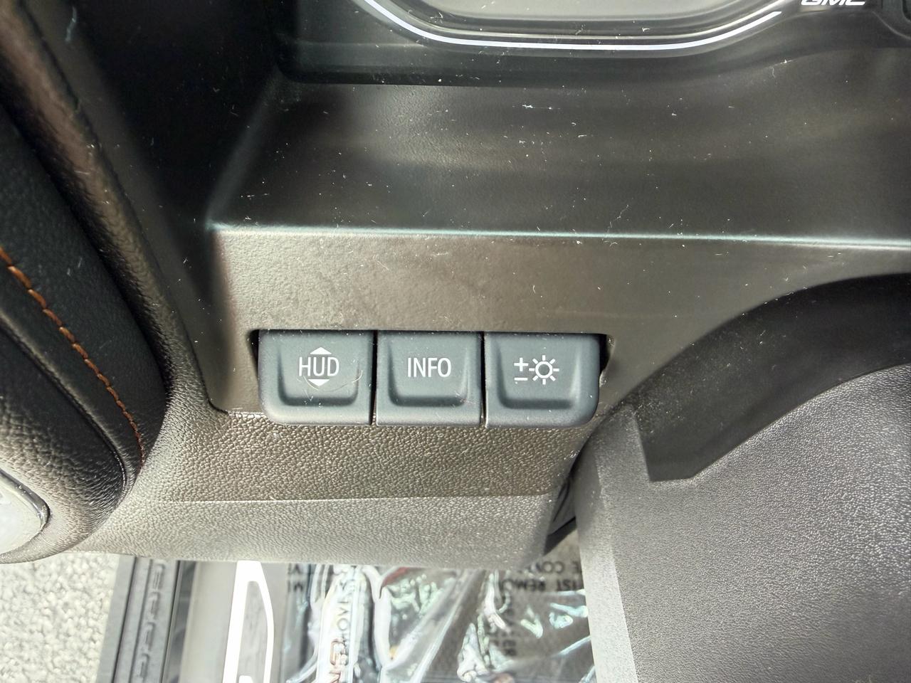 GMC Sierra 1500 4WD Crew Cab 147" AT4 2021