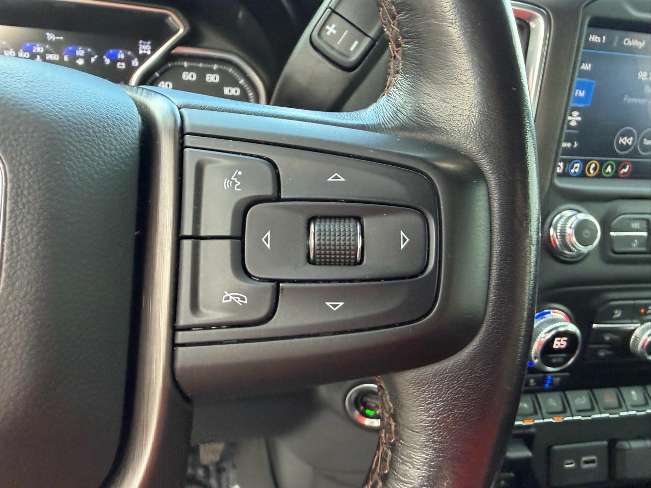 GMC Sierra 1500 4WD Crew Cab 147" AT4 2021