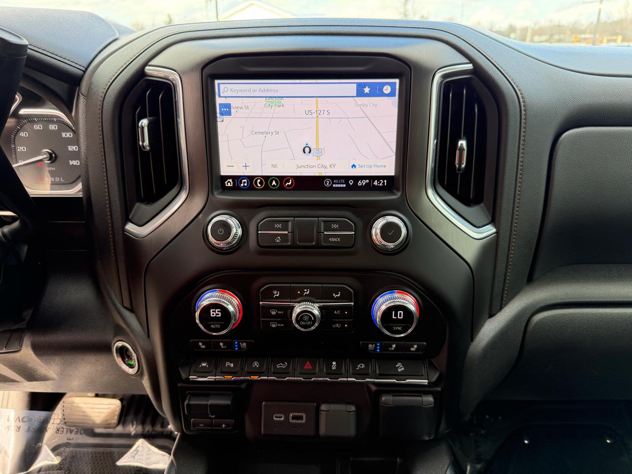 GMC Sierra 1500 4WD Crew Cab 147" AT4 2021