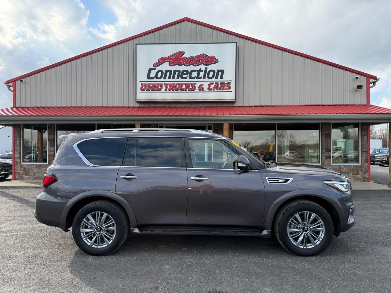 Infiniti QX80 LUXE AWD 2024