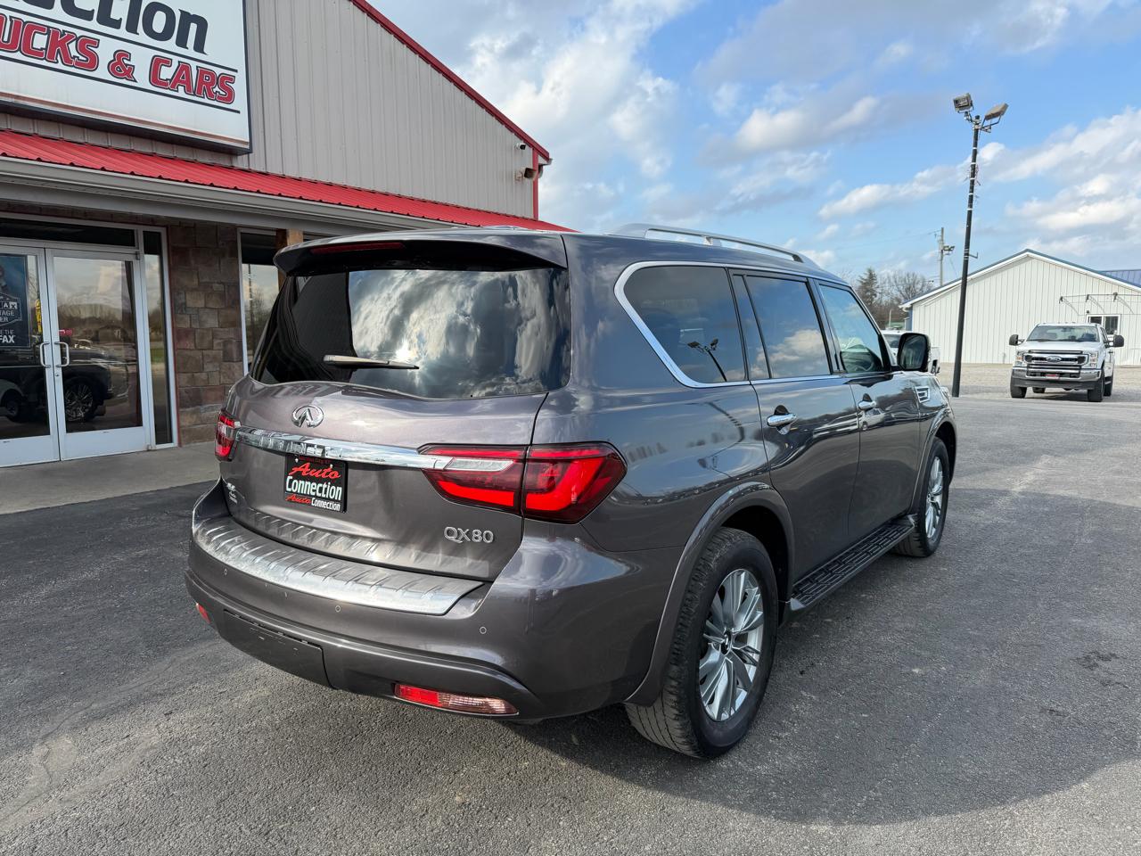 Infiniti QX80 LUXE AWD 2024