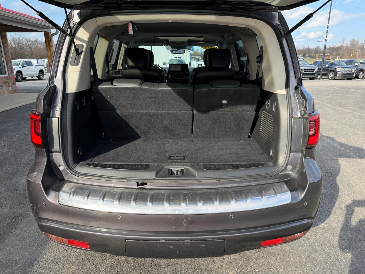 Infiniti QX80 LUXE AWD 2024