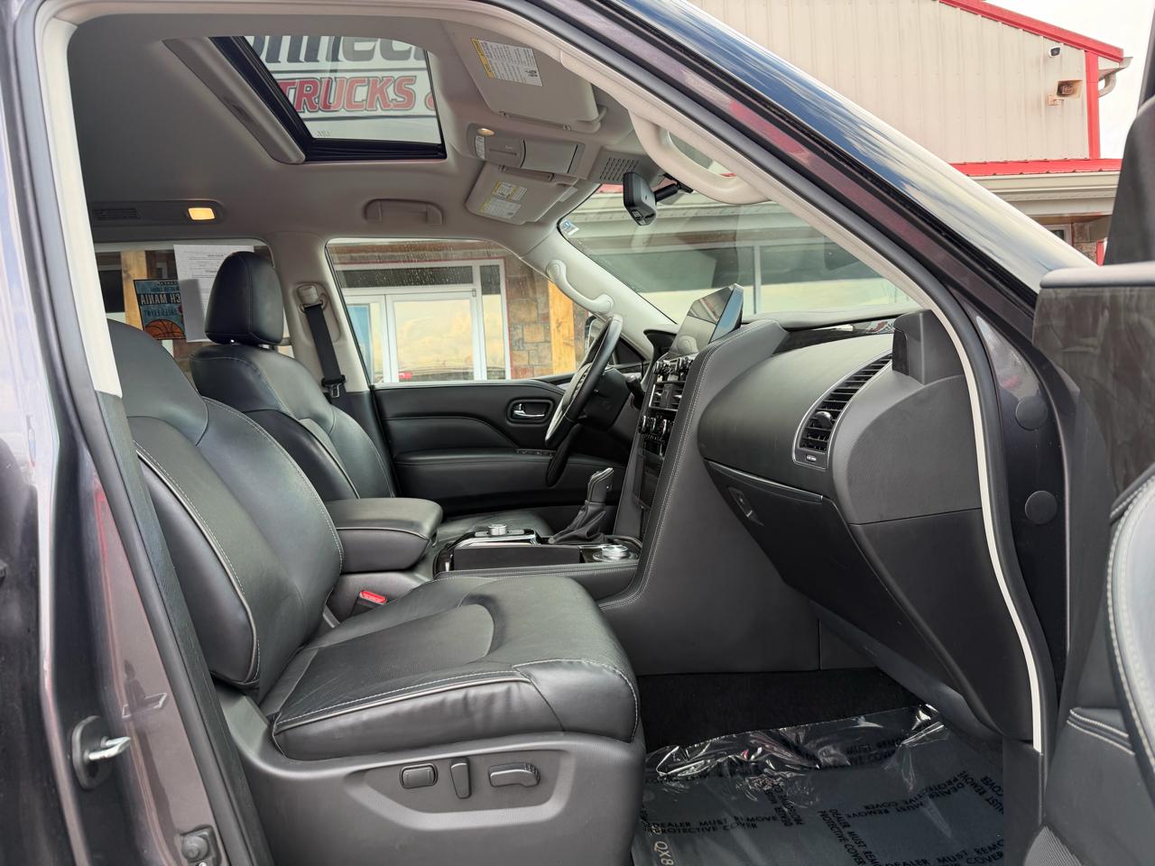 Infiniti QX80 LUXE AWD 2024