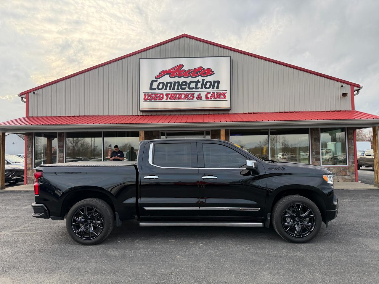 Chevrolet Silverado 1500 4WD Crew Cab 147" High Country 2022