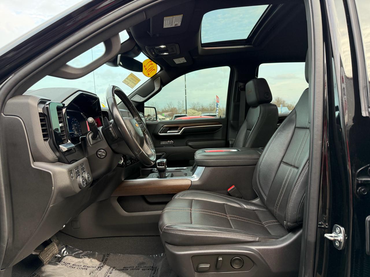 Chevrolet Silverado 1500 4WD Crew Cab 147" High Country 2022