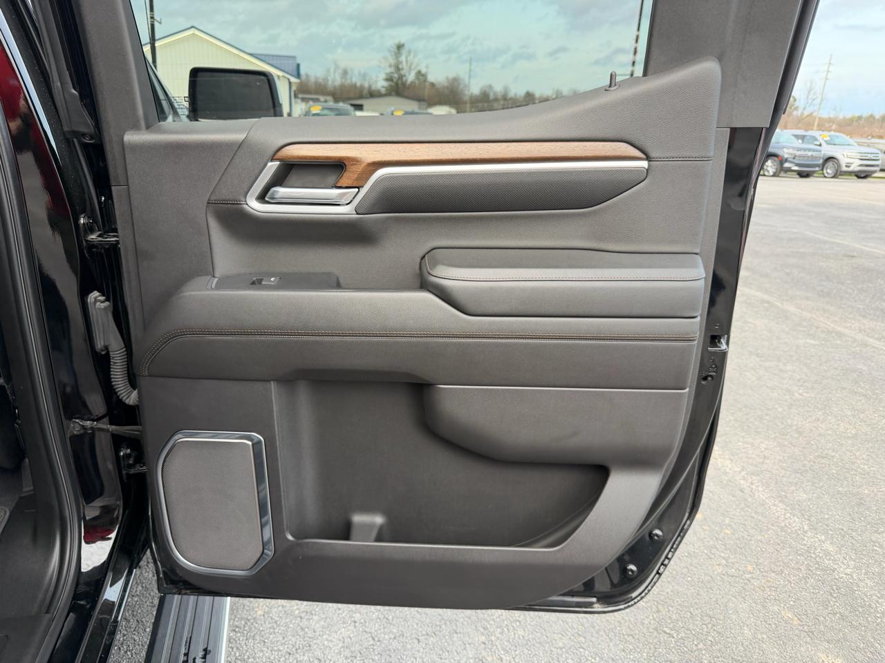 Chevrolet Silverado 1500 4WD Crew Cab 147" High Country 2022