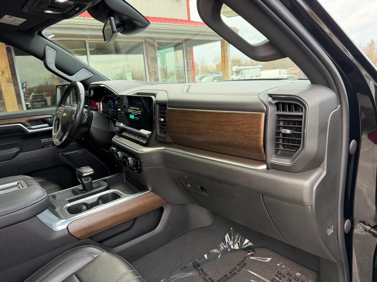 Chevrolet Silverado 1500 4WD Crew Cab 147" High Country 2022