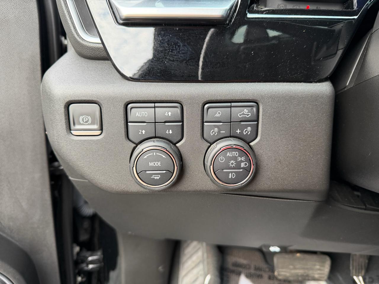 Chevrolet Silverado 1500 4WD Crew Cab 147" High Country 2022