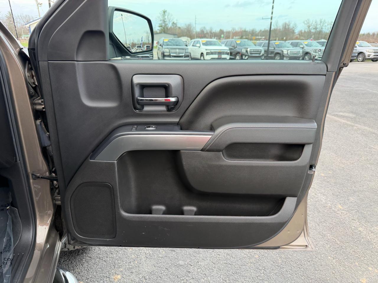 Chevrolet Silverado 1500 4WD Crew Cab 153.0" LT w/1LT 2015