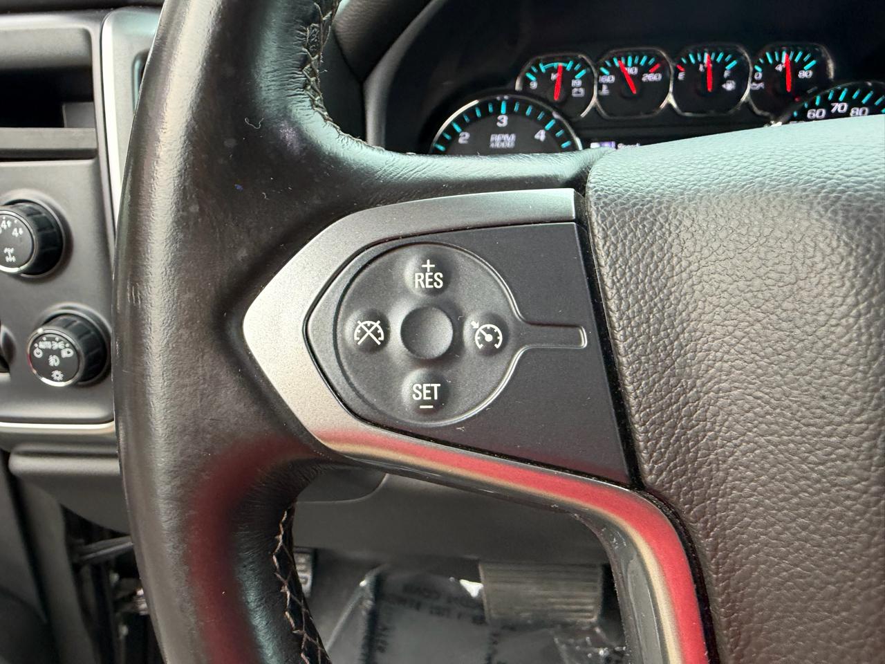 Chevrolet Silverado 1500 4WD Crew Cab 153.0" LT w/1LT 2015