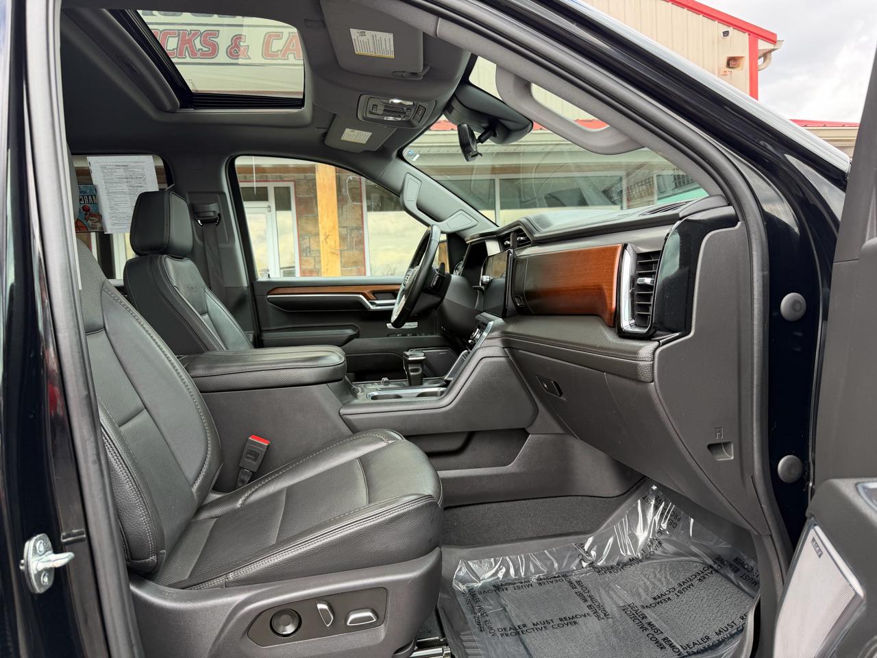 GMC Sierra 1500 4WD Crew Cab 147" Denali 2023